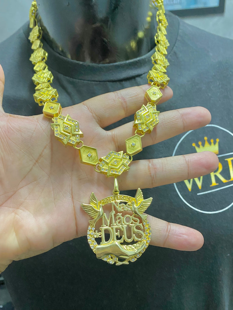 CORRENTE ELO PERSONALIZADO + PINGENTE NAS MÃOS DE DEUS - WRDJOIAS