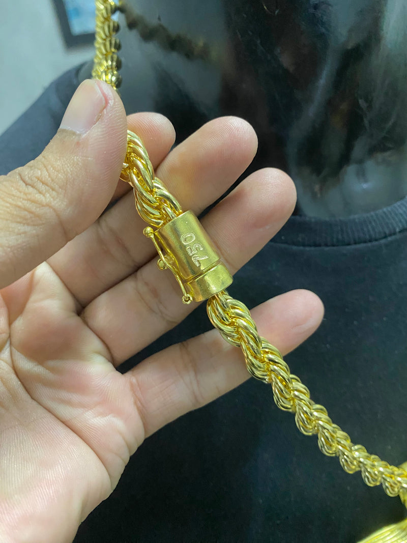 CORRENTE ELO BAIANO 12MM + PINGENTE BÍBLIA CRAVEJADO.