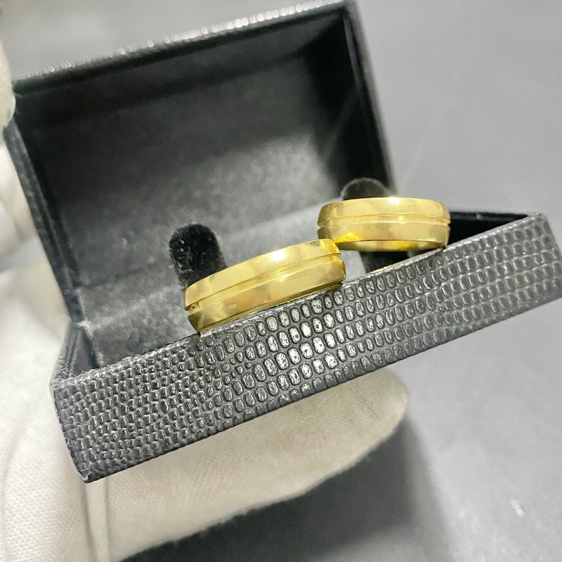 PAR DE ALIANÇAS MOD BOLEADO FRISO CENTRAL 6MM - WRDJOIAS