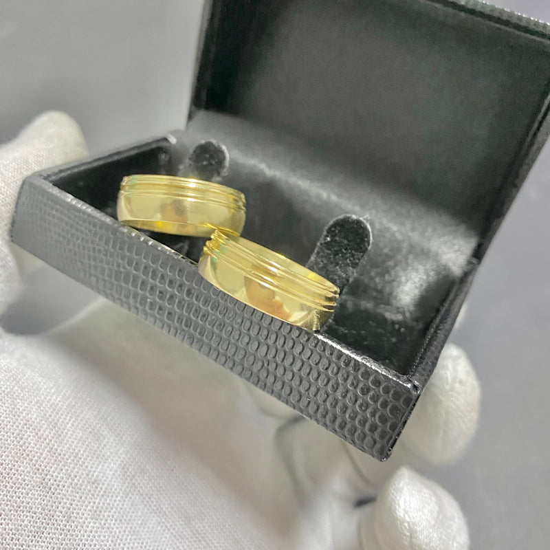 PAR DE ALIANÇAS MOD FRISO BORDA 8MM - WRDJOIAS