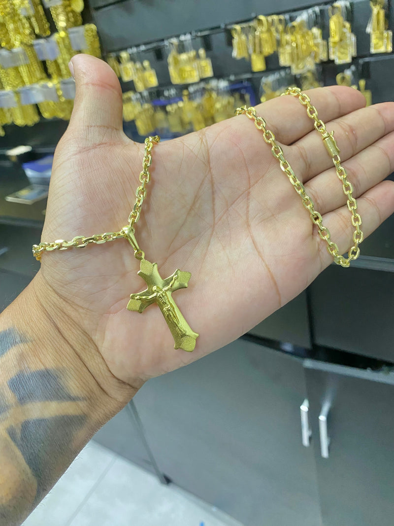 CORRENTE ELO CADEADO 6MM + PINGENTE CRUCIFIXO PONTA.