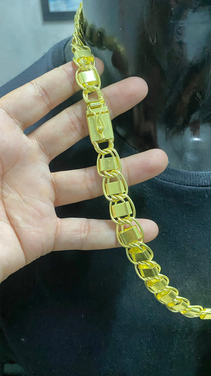 CORRENTE ELO DUBAI 16MM + PINGENTE CORAÇÃO FAVELA VENCEU CRAVEJADO