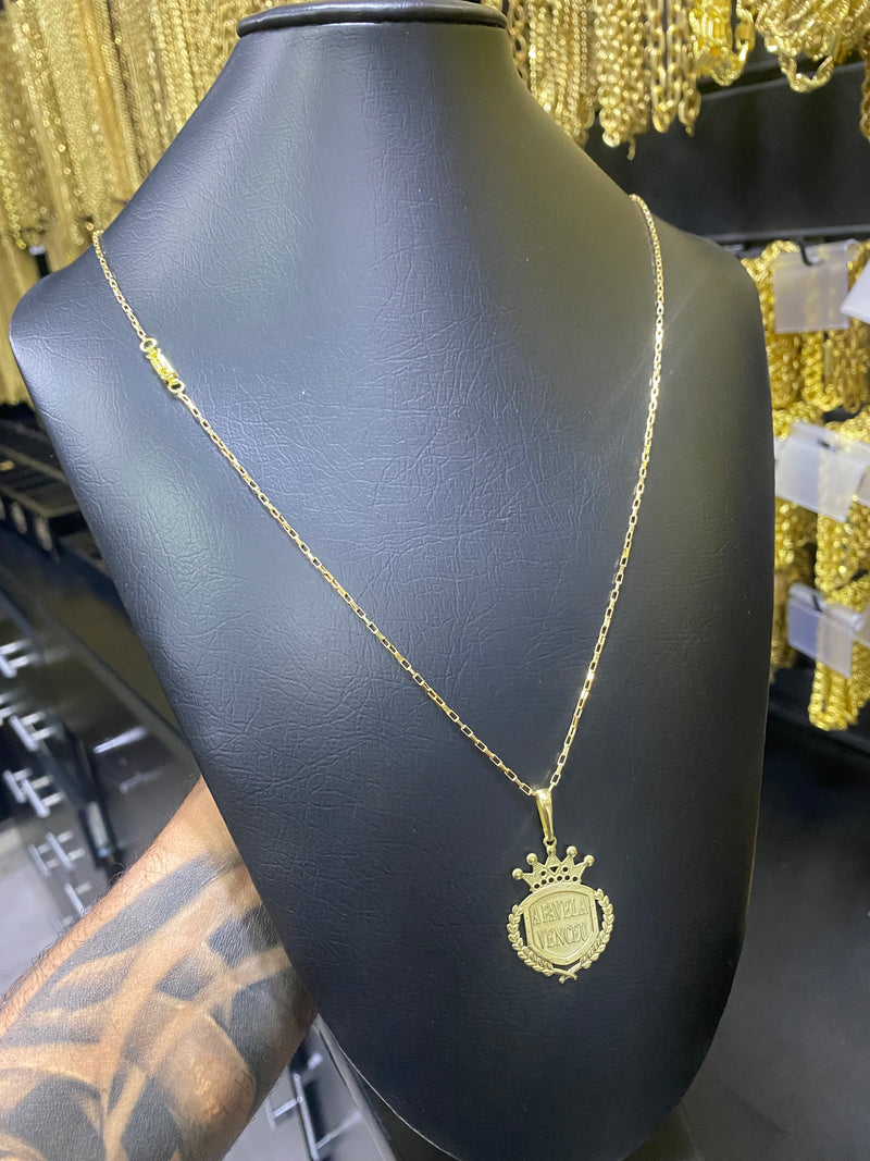 CORRENTE ELO CAIXOTINHO 1MM C/PINGENTE PERSONALIZADO FAVELA VENCEU - WRDJOIAS