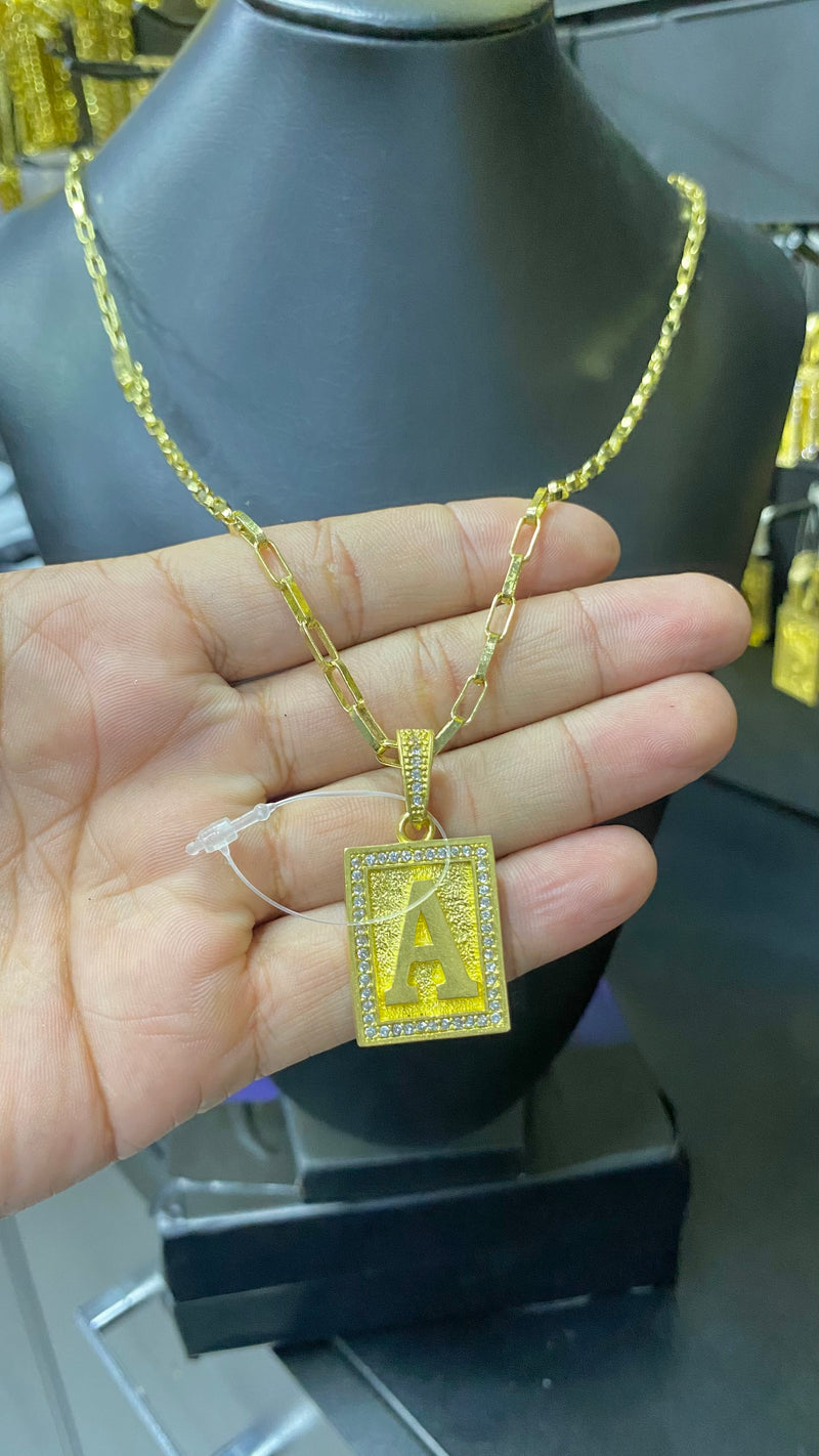 CORRENTE ELO TIJOLINHO 3MM + PINGENTE LETRA CRAVEJADA P