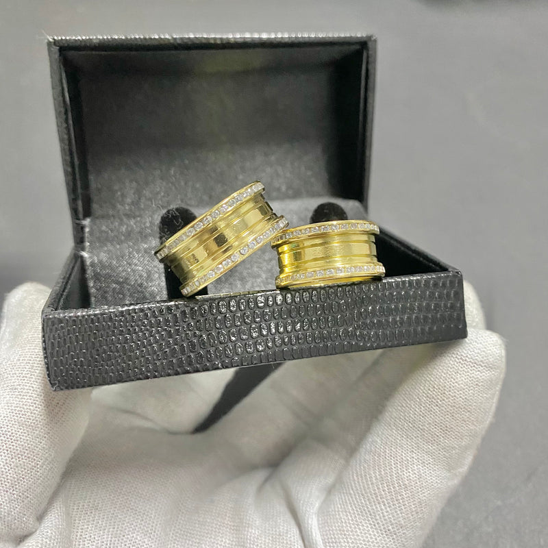 PAR DE ALIANÇAS MOD BULGARIA 10MM CRAVEJADA - WRDJOIAS