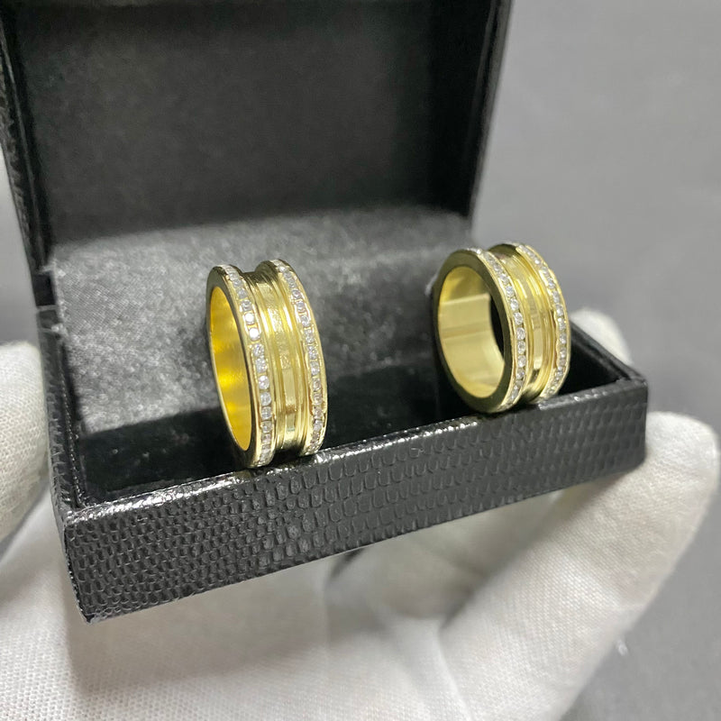 PAR DE ALIANÇAS MOD BULGARIA 8MM CRAVEJADA - WRDJOIAS