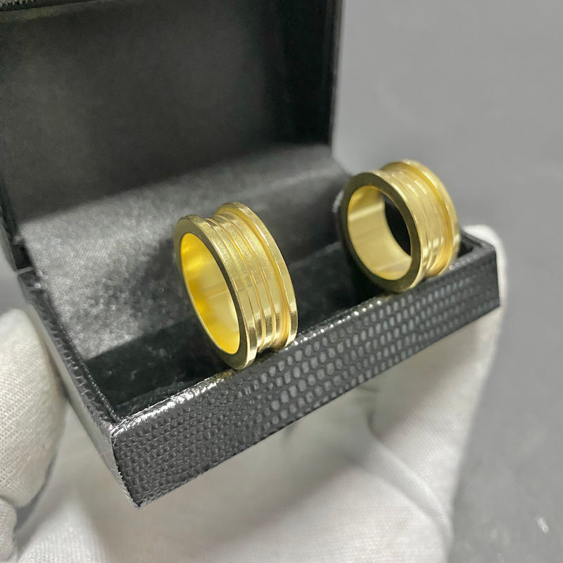 PAR DE ALIANÇAS MOD BULGARIA 10MM - WRDJOIAS