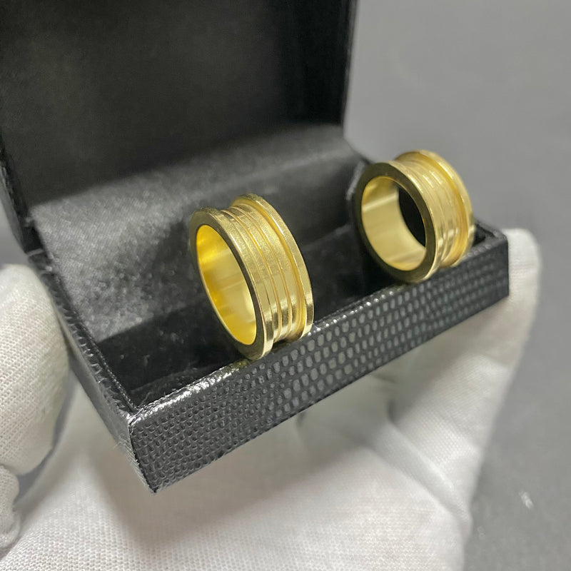 PAR DE ALIANÇAS MOD BULGARIA 10MM - WRDJOIAS