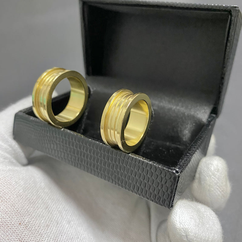 PAR DE ALIANÇAS MOD BULGARIA 10MM - WRDJOIAS