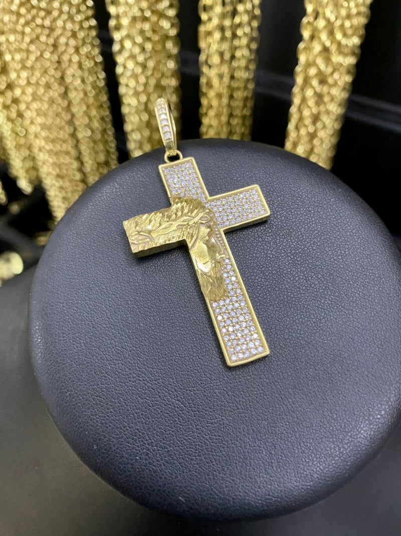 PINGENTE CRUZ COM ROSTO DE CRISTO CRAVEJADO - WRDJOIAS